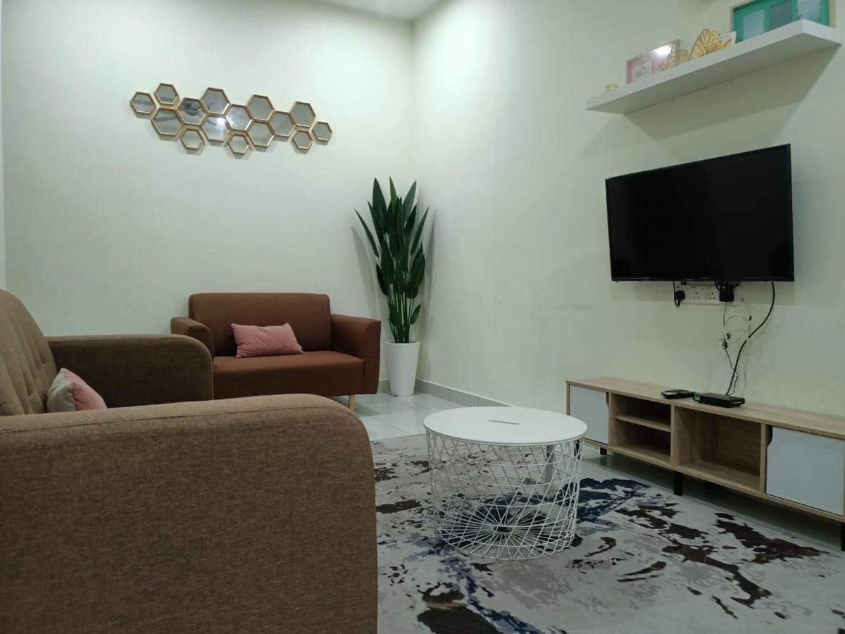 Zr D'Chili Homestay, Kemaman Chukai Екстериор снимка