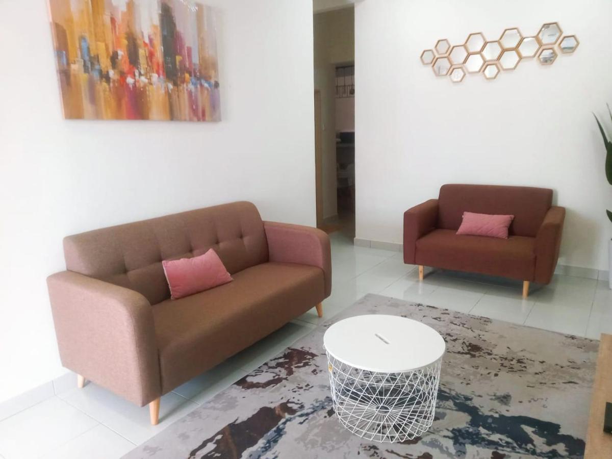 Zr D'Chili Homestay, Kemaman Chukai Екстериор снимка